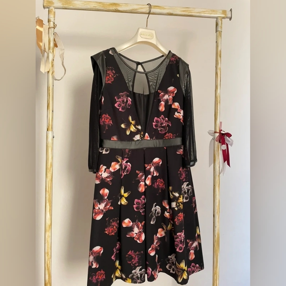 Chic Black Floral Long Sleeve Dress